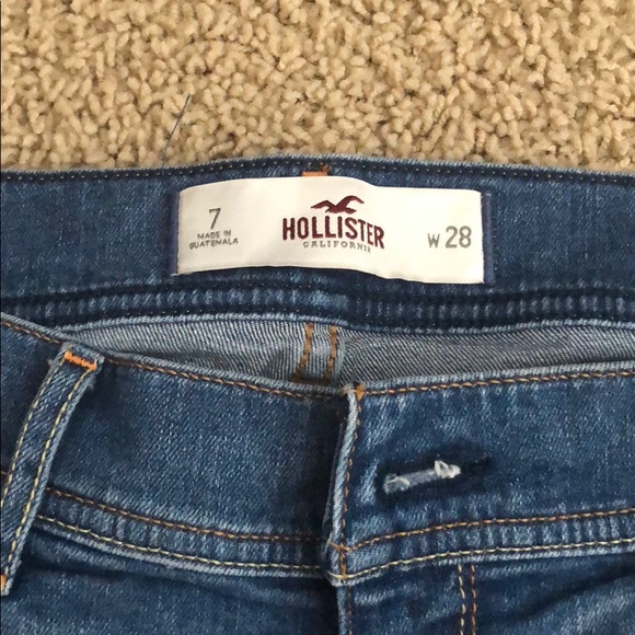 Hollister Jean Shorts - Picture 3 of 3